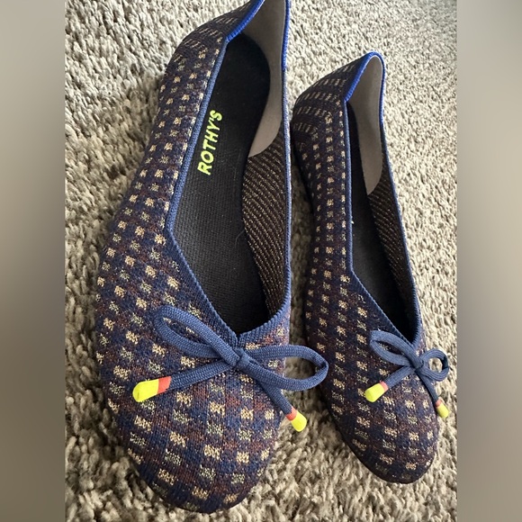 Rothy’s - Picture 3 of 7